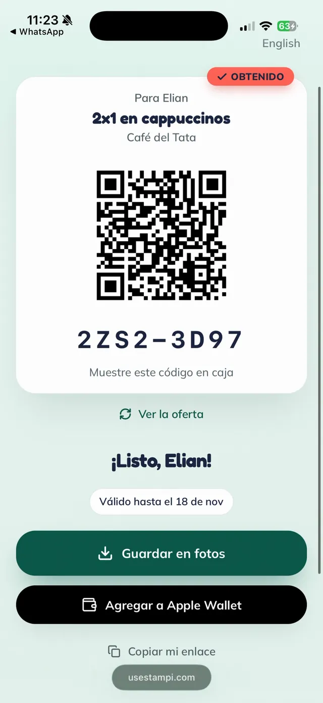 Cupón obtenido "Para Elian": 2x1 en cappuccinos con código QR, el código 2ZS2-3D97 y los botones "Guardar en fotos" y "Agregar a Apple Wallet".