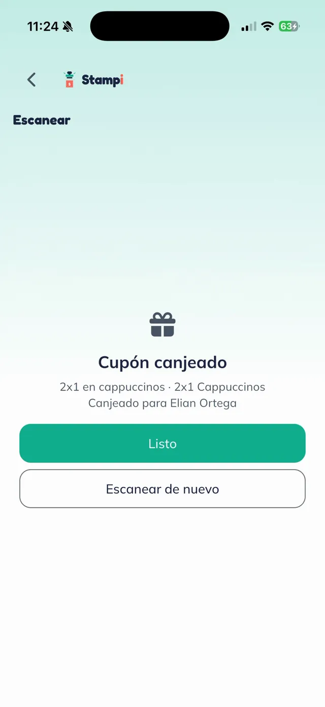 Mensaje "Cupón canjeado" para 2x1 en cappuccinos, canjeado para Elian Ortega, con los botones "Listo" y "Escanear de nuevo".